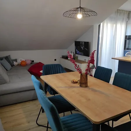Frane Apartment *